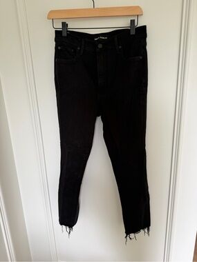 Denim Forum women’s Black Skinny crop Jeans with Frayed Hem